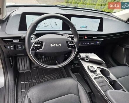 Серый Киа EV6, объемом двигателя 0 л и пробегом 120 тыс. км за 23500 $, фото 13 на Automoto.ua