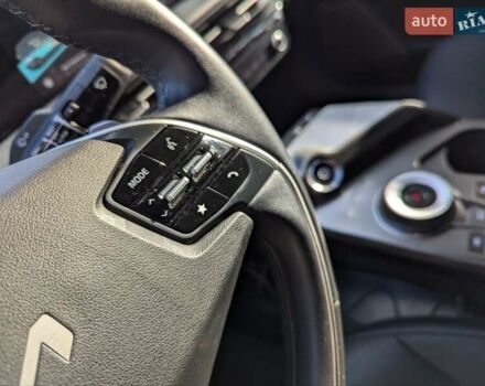 Сірий Кіа EV6, об'ємом двигуна 0 л та пробігом 140 тис. км за 23800 $, фото 21 на Automoto.ua