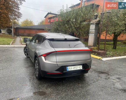 Серый Киа EV6, объемом двигателя 0 л и пробегом 62 тыс. км за 22100 $, фото 3 на Automoto.ua