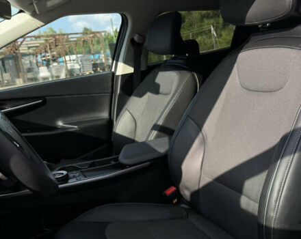 Сірий Кіа EV6, об'ємом двигуна 0 л та пробігом 14 тис. км за 22950 $, фото 26 на Automoto.ua