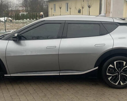 Серый Киа EV6, объемом двигателя 0 л и пробегом 171 тыс. км за 20950 $, фото 2 на Automoto.ua