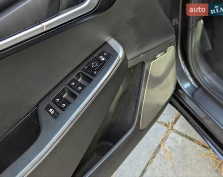 Сірий Кіа EV6, об'ємом двигуна 0 л та пробігом 140 тис. км за 23800 $, фото 8 на Automoto.ua