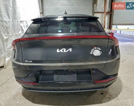 Сірий Кіа EV6, об'ємом двигуна 0 л та пробігом 130 тис. км за 11500 $, фото 5 на Automoto.ua