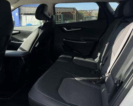 Сірий Кіа EV6, об'ємом двигуна 0 л та пробігом 14 тис. км за 22950 $, фото 21 на Automoto.ua