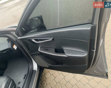 Серый Киа EV6, объемом двигателя 0 л и пробегом 171 тыс. км за 20950 $, фото 10 на Automoto.ua