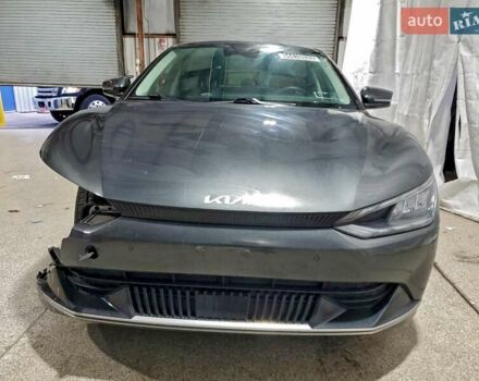 Сірий Кіа EV6, об'ємом двигуна 0 л та пробігом 130 тис. км за 11500 $, фото 4 на Automoto.ua