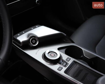 Сірий Кіа EV6, об'ємом двигуна 0 л та пробігом 67 тис. км за 15899 $, фото 21 на Automoto.ua