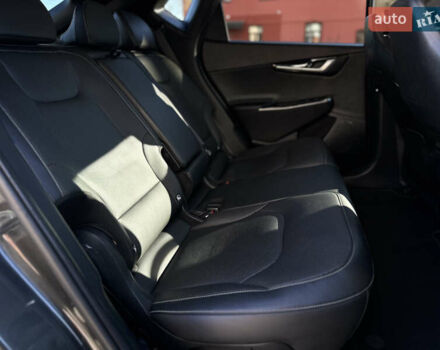 Сірий Кіа EV6, об'ємом двигуна 0 л та пробігом 150 тис. км за 26000 $, фото 54 на Automoto.ua