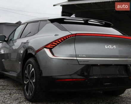 Сірий Кіа EV6, об'ємом двигуна 0 л та пробігом 310 тис. км за 16899 $, фото 10 на Automoto.ua