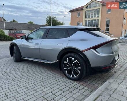 Серый Киа EV6, объемом двигателя 0 л и пробегом 14 тыс. км за 35000 $, фото 2 на Automoto.ua
