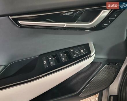 Серый Киа EV6, объемом двигателя 0 л и пробегом 3 тыс. км за 29903 $, фото 23 на Automoto.ua