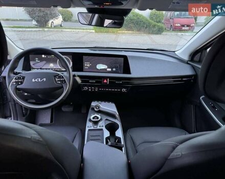 Сірий Кіа EV6, об'ємом двигуна 0 л та пробігом 18 тис. км за 31500 $, фото 4 на Automoto.ua