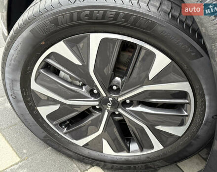 Серый Киа EV6, объемом двигателя 0 л и пробегом 47 тыс. км за 26900 $, фото 30 на Automoto.ua