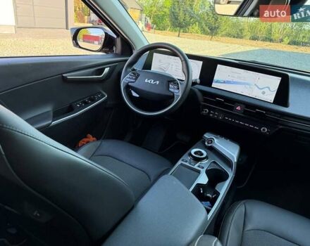 Серый Киа EV6, объемом двигателя 0 л и пробегом 34 тыс. км за 24000 $, фото 37 на Automoto.ua