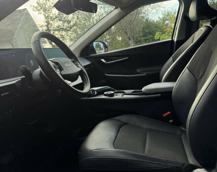 Серый Киа EV6, объемом двигателя 0 л и пробегом 45 тыс. км за 23400 $, фото 21 на Automoto.ua