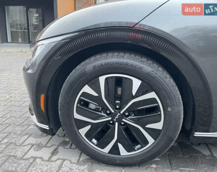 Серый Киа EV6, объемом двигателя 0 л и пробегом 68 тыс. км за 26500 $, фото 26 на Automoto.ua