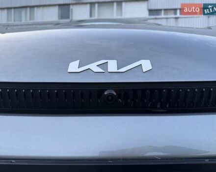 Серый Киа EV6, объемом двигателя 0 л и пробегом 14 тыс. км за 35000 $, фото 12 на Automoto.ua