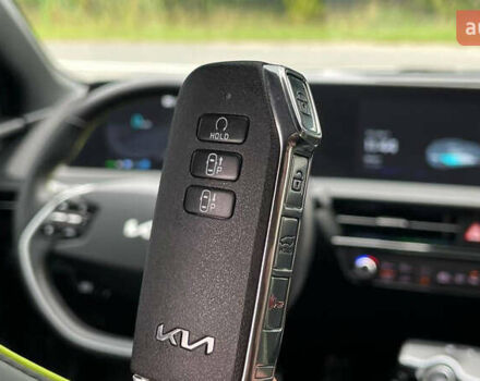 Сірий Кіа EV6, об'ємом двигуна 0 л та пробігом 19 тис. км за 27800 $, фото 84 на Automoto.ua