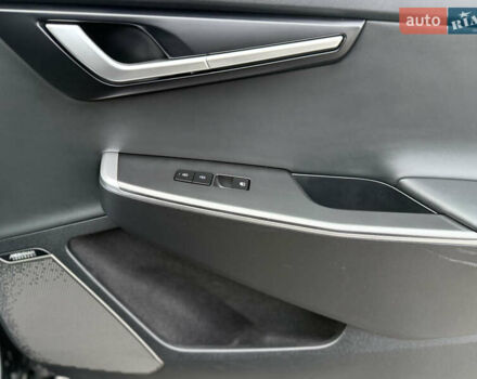 Серый Киа EV6, объемом двигателя 0 л и пробегом 47 тыс. км за 26900 $, фото 62 на Automoto.ua