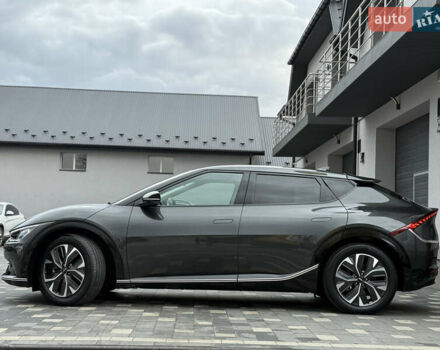 Серый Киа EV6, объемом двигателя 0 л и пробегом 47 тыс. км за 26900 $, фото 8 на Automoto.ua