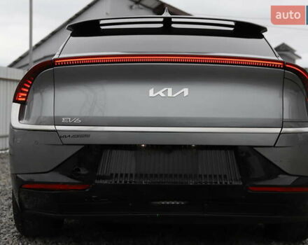 Сірий Кіа EV6, об'ємом двигуна 0 л та пробігом 310 тис. км за 16899 $, фото 15 на Automoto.ua