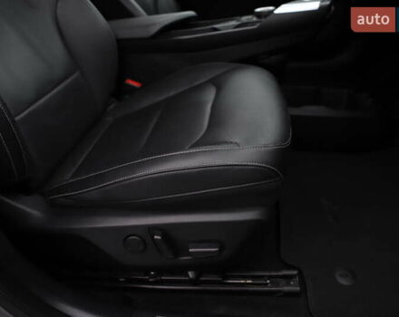 Сірий Кіа EV6, об'ємом двигуна 0 л та пробігом 310 тис. км за 16899 $, фото 25 на Automoto.ua