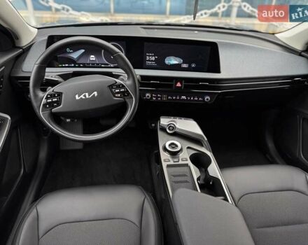 Сірий Кіа EV6, об'ємом двигуна 0 л та пробігом 43 тис. км за 26500 $, фото 19 на Automoto.ua