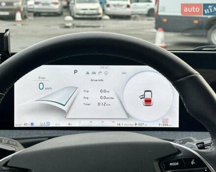 Сірий Кіа EV6, об'ємом двигуна 0 л та пробігом 31 тис. км за 24900 $, фото 13 на Automoto.ua