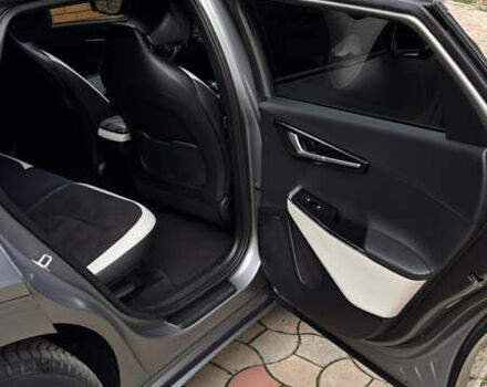 Серый Киа EV6, объемом двигателя 0 л и пробегом 23 тыс. км за 33000 $, фото 31 на Automoto.ua