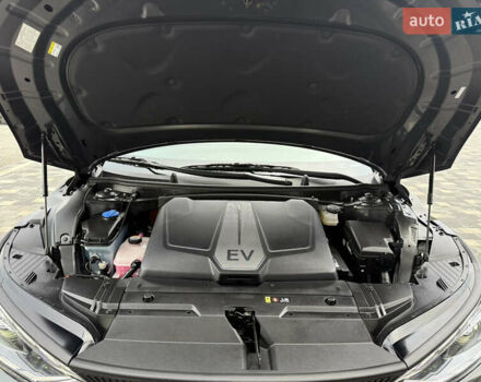 Серый Киа EV6, объемом двигателя 0 л и пробегом 47 тыс. км за 26900 $, фото 97 на Automoto.ua
