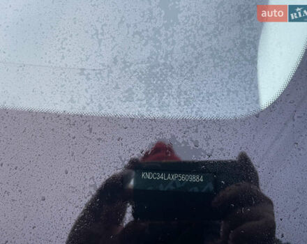 Серый Киа EV6, объемом двигателя 0 л и пробегом 68 тыс. км за 26500 $, фото 30 на Automoto.ua