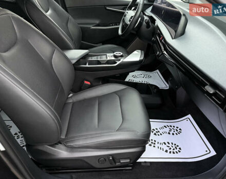 Серый Киа EV6, объемом двигателя 0 л и пробегом 47 тыс. км за 26900 $, фото 60 на Automoto.ua