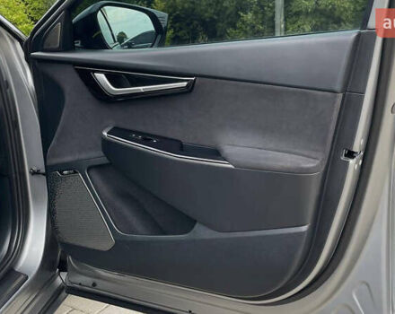 Сірий Кіа EV6, об'ємом двигуна 0 л та пробігом 19 тис. км за 27800 $, фото 74 на Automoto.ua