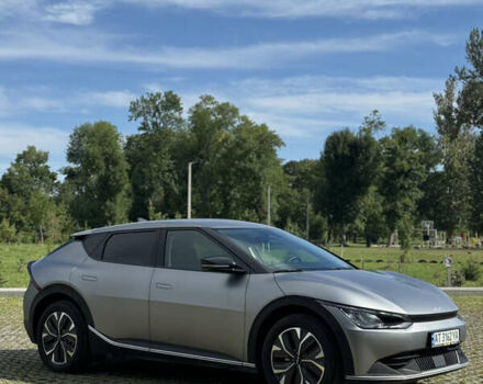 Серый Киа EV6, объемом двигателя 0 л и пробегом 45 тыс. км за 23400 $, фото 4 на Automoto.ua