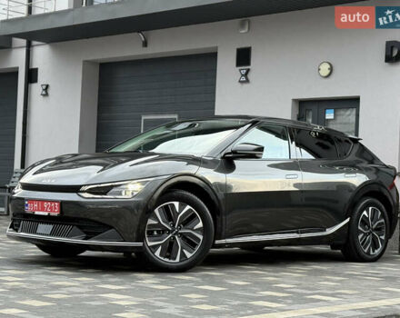 Серый Киа EV6, объемом двигателя 0 л и пробегом 47 тыс. км за 26900 $, фото 6 на Automoto.ua