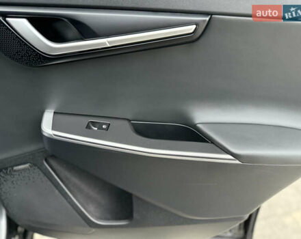 Серый Киа EV6, объемом двигателя 0 л и пробегом 47 тыс. км за 26900 $, фото 83 на Automoto.ua