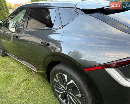 Сірий Кіа EV6, об'ємом двигуна 0 л та пробігом 21 тис. км за 28500 $, фото 2 на Automoto.ua