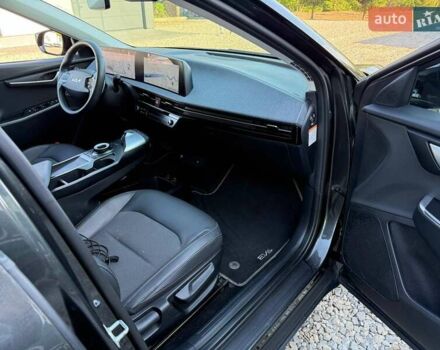 Серый Киа EV6, объемом двигателя 0 л и пробегом 34 тыс. км за 24000 $, фото 36 на Automoto.ua