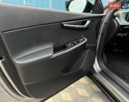 Сірий Кіа EV6, об'ємом двигуна 0 л та пробігом 43 тис. км за 26500 $, фото 23 на Automoto.ua