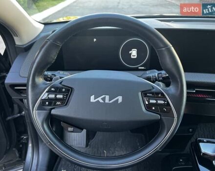 Сірий Кіа EV6, об'ємом двигуна 0 л та пробігом 53 тис. км за 28700 $, фото 11 на Automoto.ua