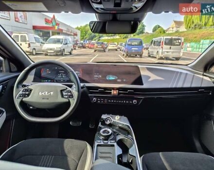 Серый Киа EV6, объемом двигателя 0 л и пробегом 72 тыс. км за 24500 $, фото 8 на Automoto.ua