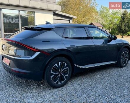 Серый Киа EV6, объемом двигателя 0 л и пробегом 34 тыс. км за 24000 $, фото 2 на Automoto.ua