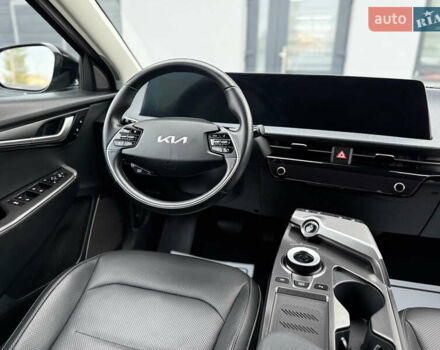Серый Киа EV6, объемом двигателя 0 л и пробегом 47 тыс. км за 26900 $, фото 66 на Automoto.ua