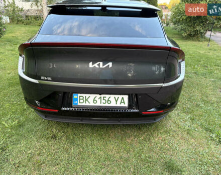 Сірий Кіа EV6, об'ємом двигуна 0 л та пробігом 21 тис. км за 28500 $, фото 3 на Automoto.ua