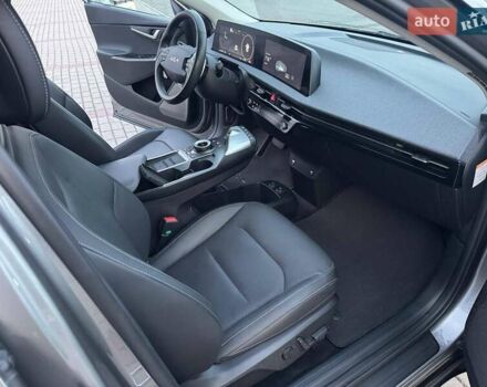 Серый Киа EV6, объемом двигателя 0 л и пробегом 14 тыс. км за 35000 $, фото 20 на Automoto.ua