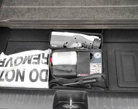 Сірий Кіа EV6, об'ємом двигуна 0 л та пробігом 168 тис. км за 23000 $, фото 13 на Automoto.ua