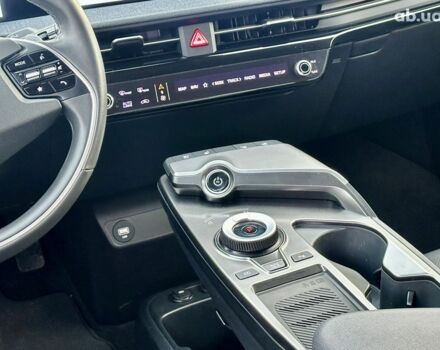 Сірий Кіа EV6, об'ємом двигуна 0 л та пробігом 31 тис. км за 24900 $, фото 15 на Automoto.ua