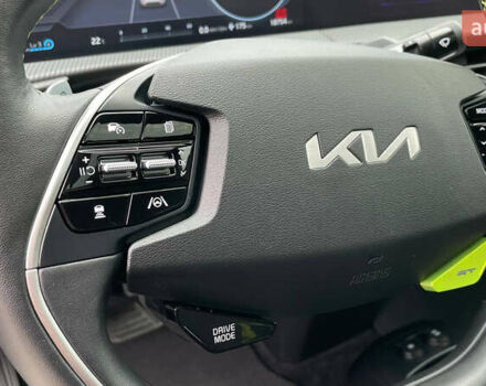 Сірий Кіа EV6, об'ємом двигуна 0 л та пробігом 19 тис. км за 27800 $, фото 80 на Automoto.ua