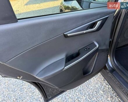 Серый Киа EV6, объемом двигателя 0 л и пробегом 34 тыс. км за 24000 $, фото 21 на Automoto.ua