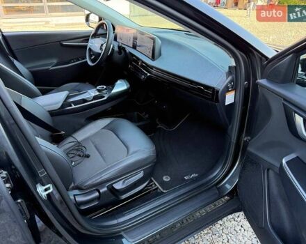Серый Киа EV6, объемом двигателя 0 л и пробегом 34 тыс. км за 24000 $, фото 35 на Automoto.ua